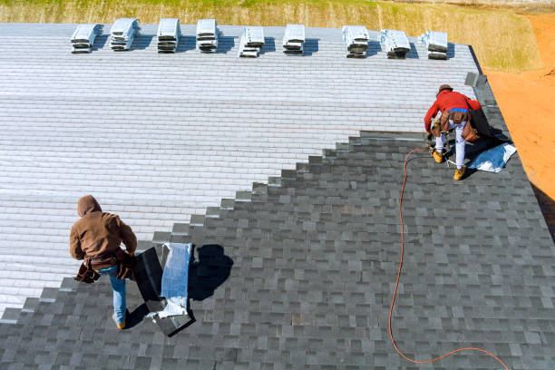 Best Commercial Roofing Services  in Lla Lla East, WA