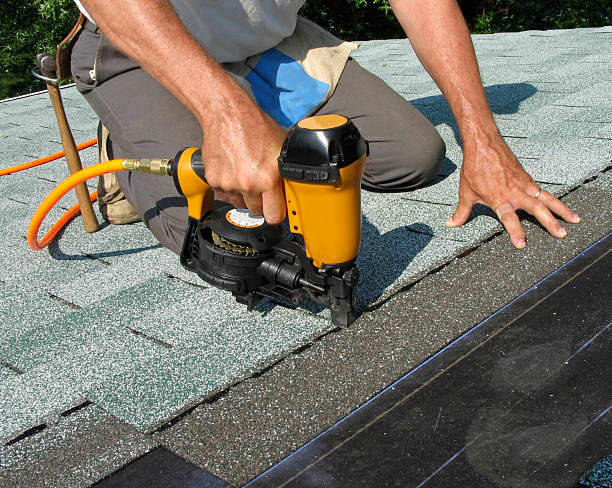 Best Residential Roofing Contractor  in Lla Lla East, WA